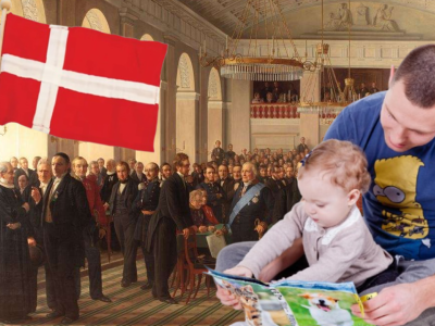 Foran Constantin Hansens maleri af den grundlovgivende forsamling sidder til højre en far og læser med sin datter. Til venstre står et Dannebrogsflag.